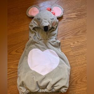 Mouse baby costume.